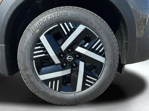 Used 2026 Nissan Kicks SV image 11