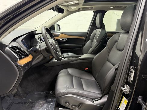 Used 2023 Volvo XC90 B6 Plus w/ Protection Package image 17