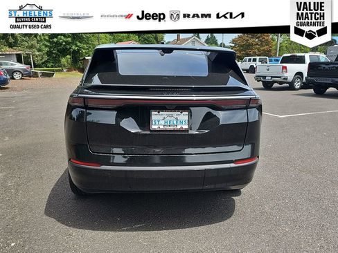 Used 2024 Jeep Wagoneer Limited AWD/4WD image 9