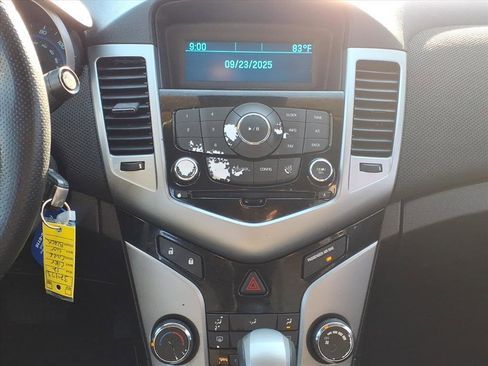 Used 2012 Chevrolet Cruze LT image 6