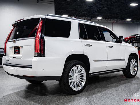 Used 2019 Cadillac Escalade Platinum image 5