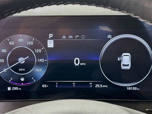 Used 2025 Kia Sportage SX AWD/4WD image 12