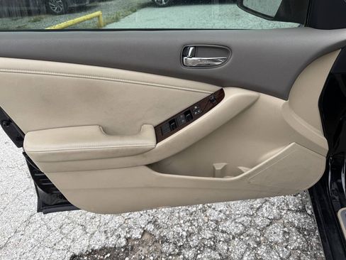 Used 2010 Nissan Altima 2.5 SL w/ SL Pkg FWD image 13