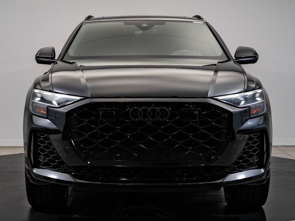 Used 2025 Audi RS Q8 performance AWD/4WD image 2