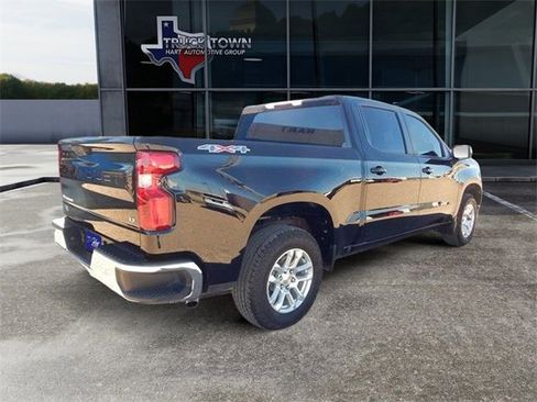 Used 2024 Chevrolet Silverado 1500 LT image 3
