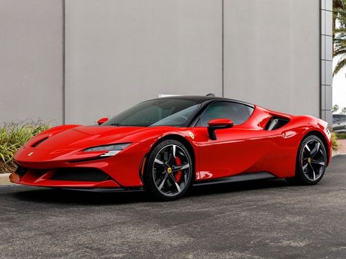 Used 2021 Ferrari SF90 Stradale AWD/4WD image 14