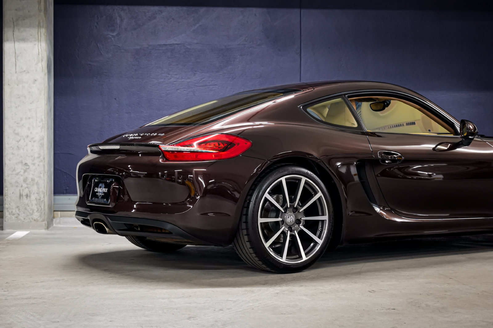 Used 2014 Porsche Cayman RWD image 3