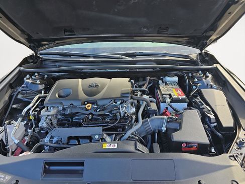 Used 2022 Toyota Camry SE image 23