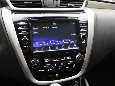 Used 2017 Nissan Murano SV w/ Visibility Package image 22