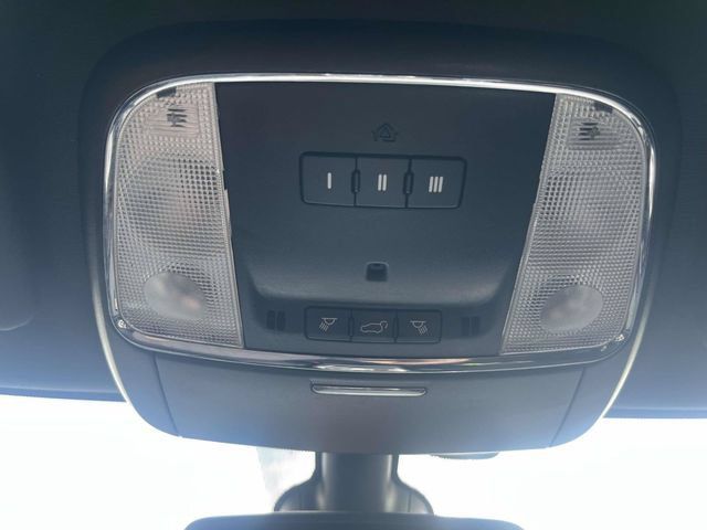 Used 2022 Jeep Grand Cherokee Laredo X RWD image 34