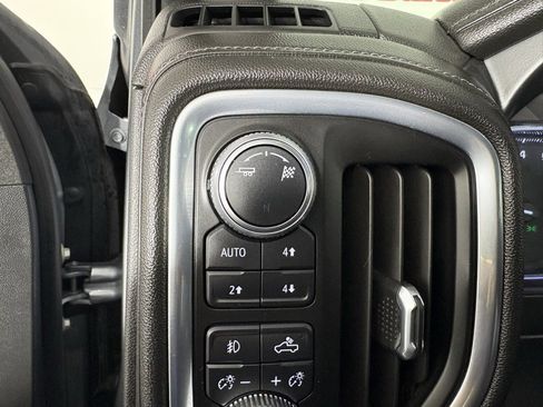 Used 2019 GMC Sierra 1500 SLT image 16