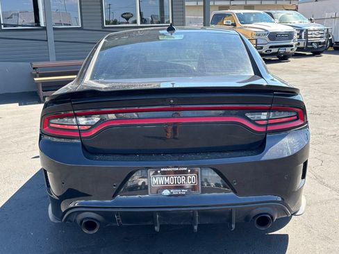 Used 2019 Dodge Charger R/T RWD image 3
