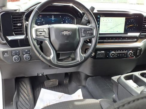 Used 2024 Chevrolet Silverado 1500 RST AWD/4WD image 15