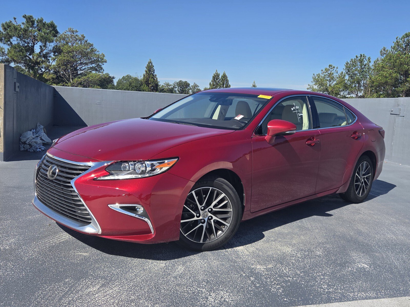 Used 2016 Lexus ES 350 w/ Luxury Package w/Wood Trim FWD image 1