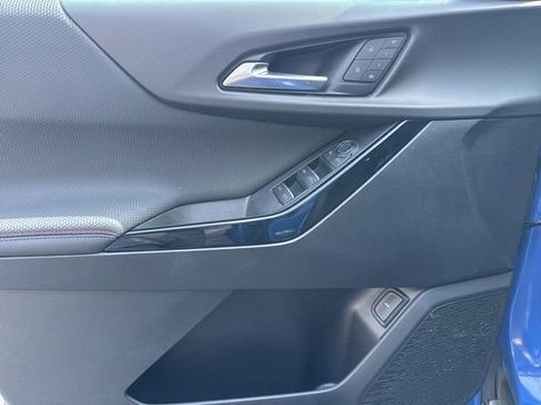 Used 2025 Chevrolet Equinox RS w/ Convenience Package III image 9