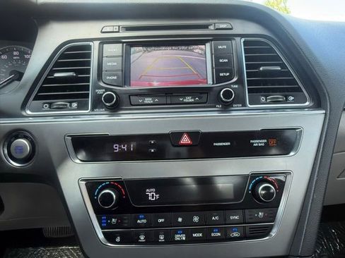 Used 2016 Hyundai Sonata Limited image 25