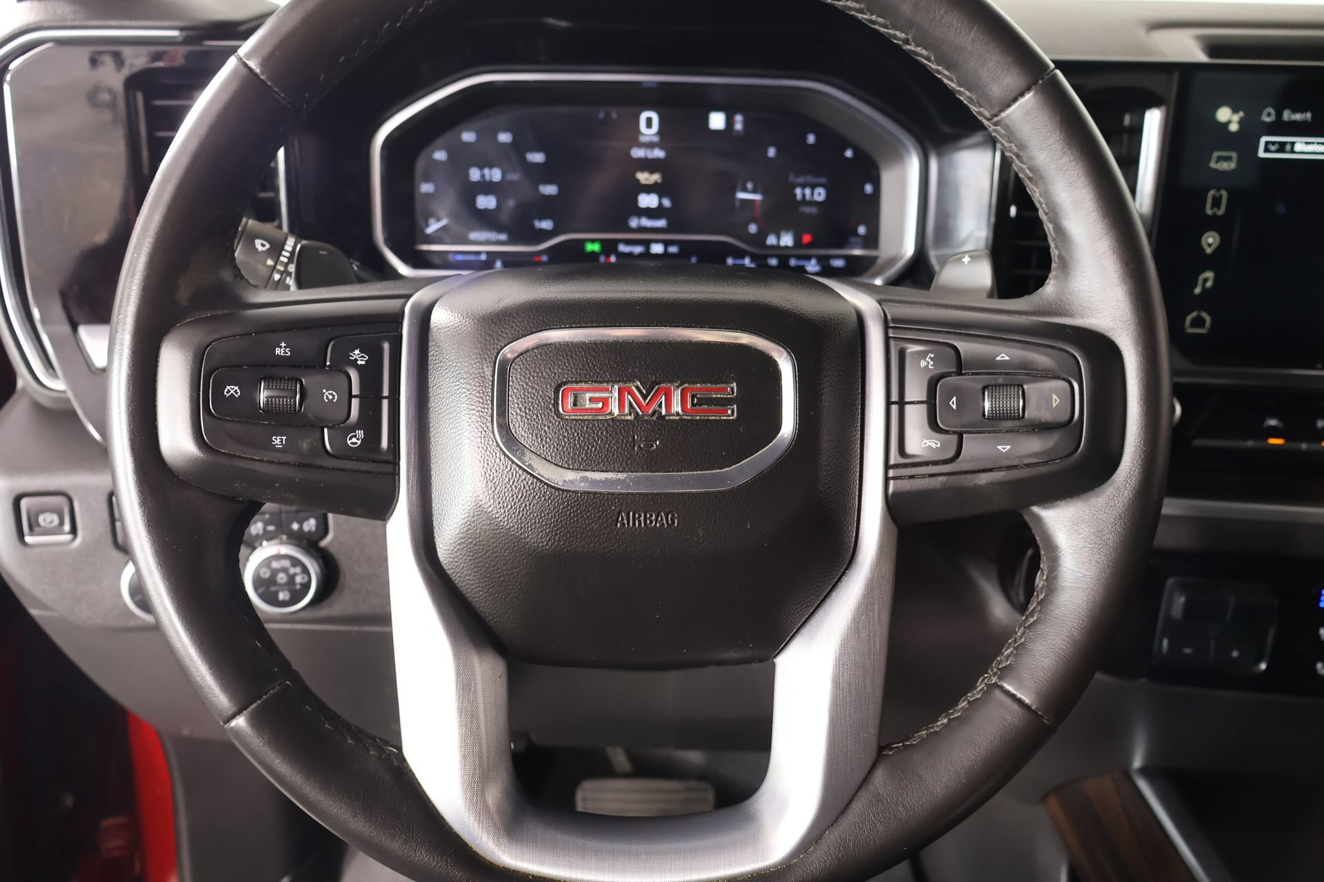 Used 2022 GMC Sierra 1500 SLT AWD/4WD image 3