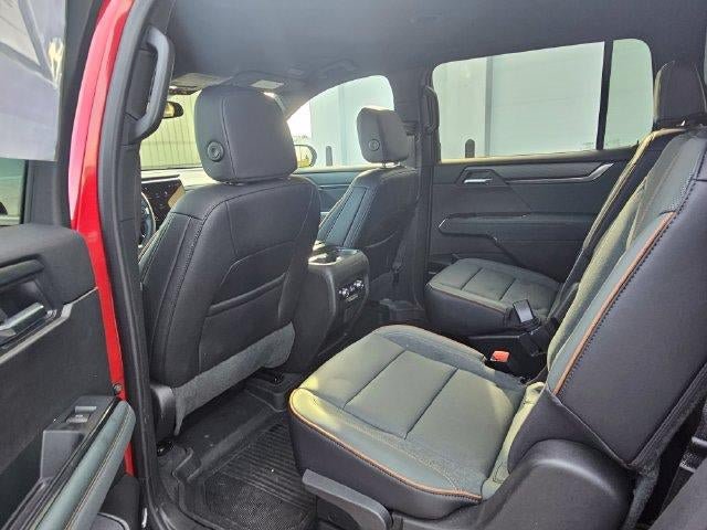 Used 2025 GMC Acadia AT4 w/ LPO, All-Weather Package AWD/4WD image 15
