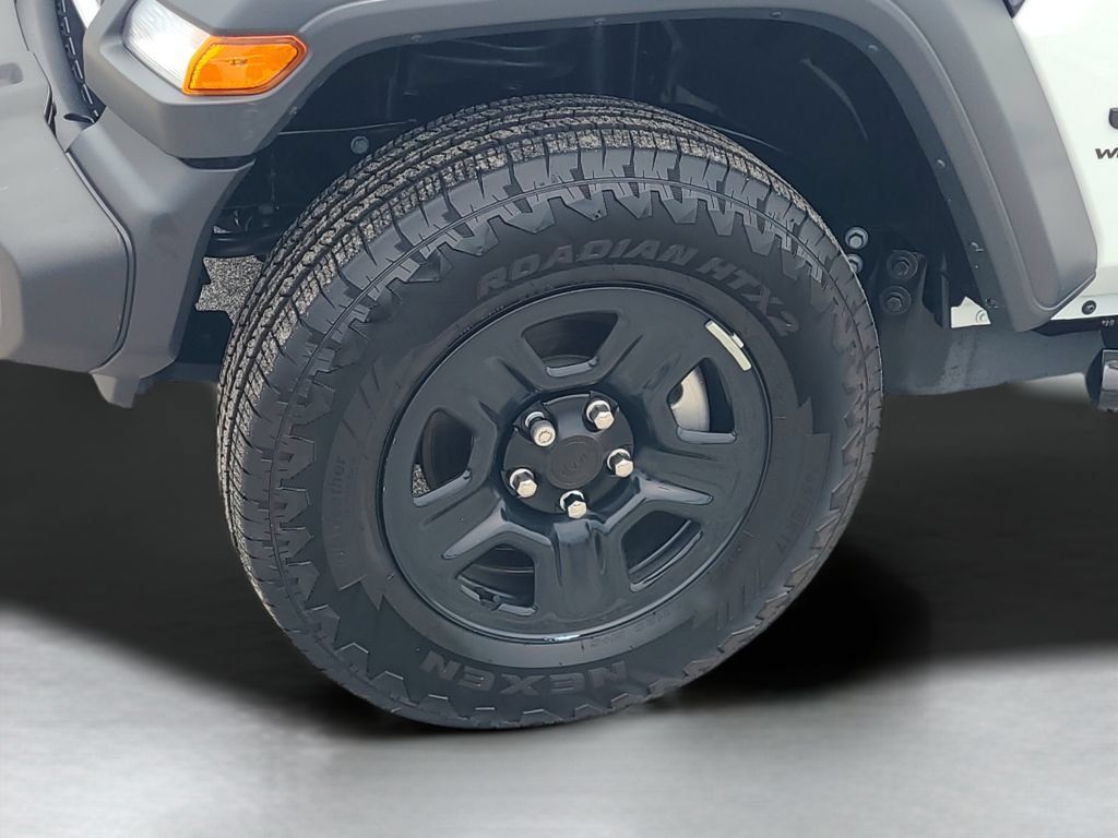 Used 2026 Jeep Wrangler Sport AWD/4WD image 25