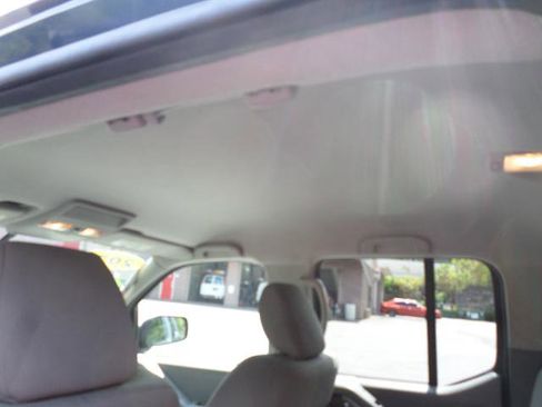 Used 2020 Nissan Frontier SV image 40