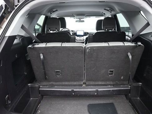 Used 2021 Ford Explorer XLT RWD image 27