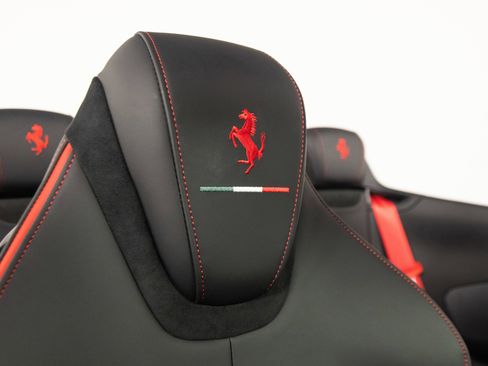 Certified 2026 Ferrari Roma Spider RWD image 30