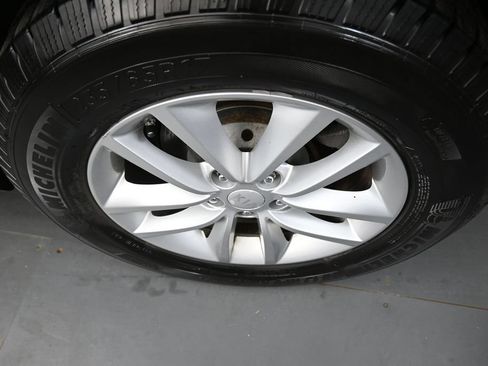 Used 2017 Kia Sorento FWD w/ LX Convenience Package image 9