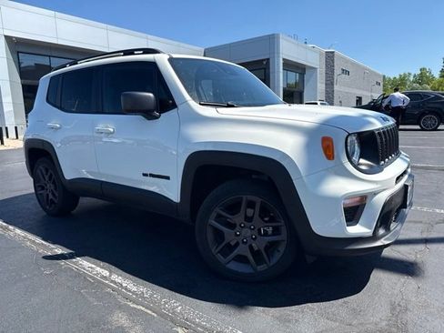 Used 2021 Jeep Renegade Latitude AWD/4WD image 2