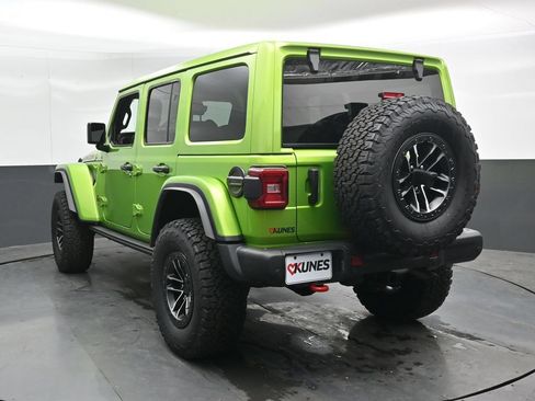 Used 2025 Jeep Wrangler Unlimited Rubicon AWD/4WD image 10
