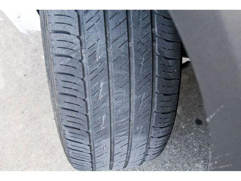 Used 2024 Nissan Pathfinder SV image 28