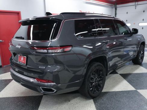 Used 2024 Jeep Grand Cherokee L Overland w/ Advanced Protech Group III AWD/4WD image 7