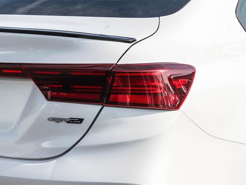 Used 2023 Kia Forte GT-Line w/ GT-Line Premium Package image 11