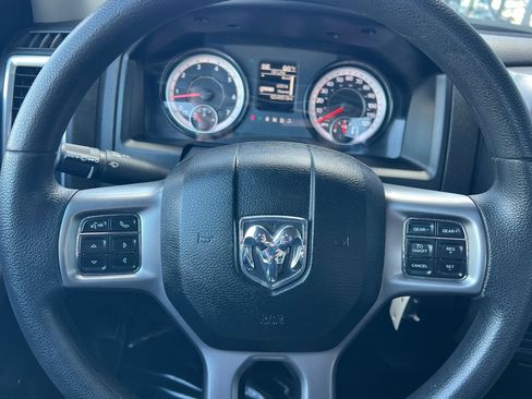 Used 2022 RAM 1500 Classic SLT AWD/4WD image 19