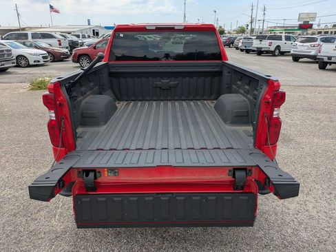 New 2025 Chevrolet Silverado 1500 LT w/ LPO, Dark Essentials Package image 31
