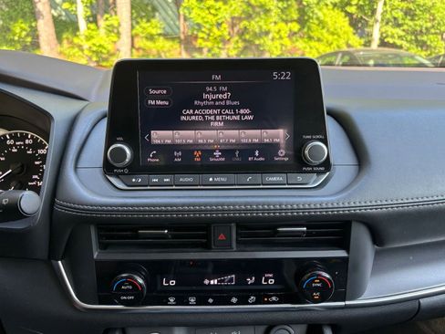 Used 2023 Nissan Rogue SV FWD image 20