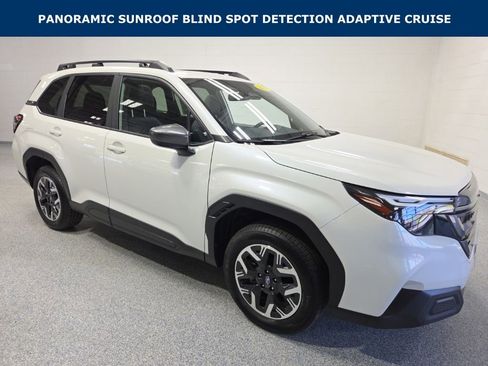 Used 2025 Subaru Forester Premium AWD/4WD image 1