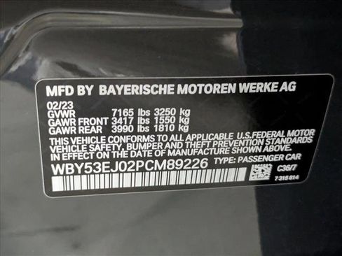 Used 2023 BMW i7 xDrive60 AWD/4WD image 27