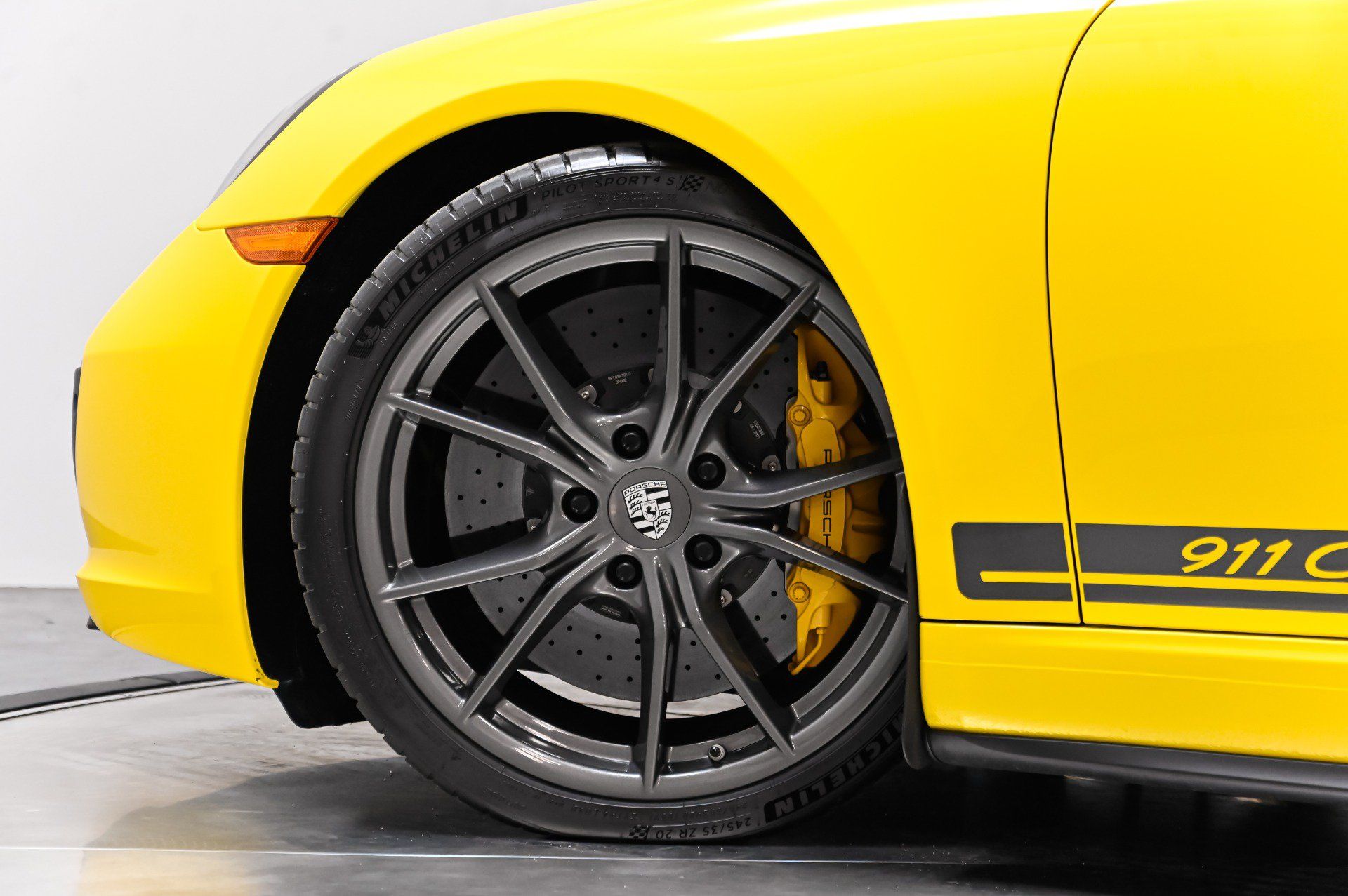 Used 2018 Porsche 911 Carrera T RWD image 37