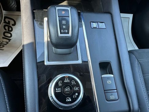 Used 2023 Mitsubishi Outlander SE image 14