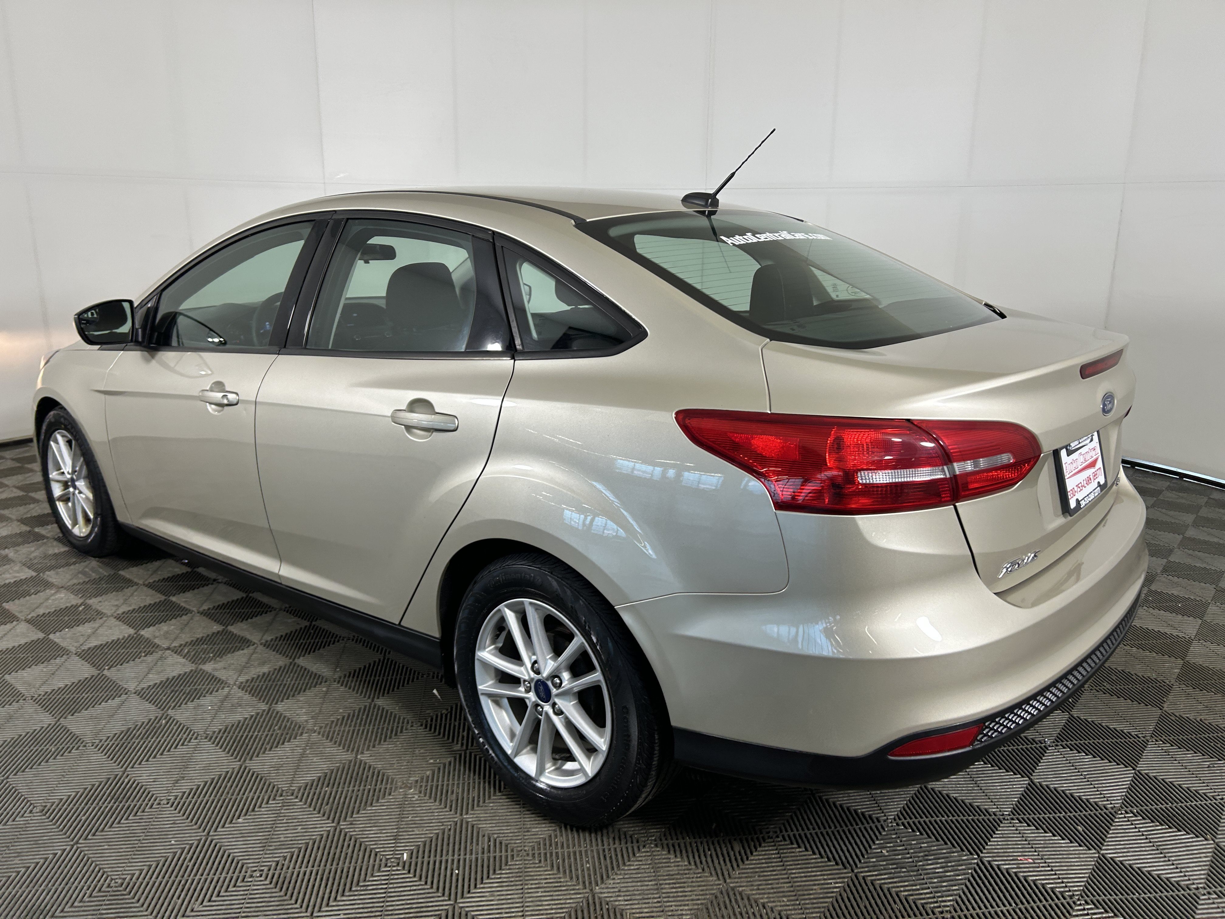 Used 2018 Ford Focus SE FWD image 6