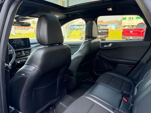 Used 2024 Ford Escape ST-Line w/ Tech Pack #1 image 17