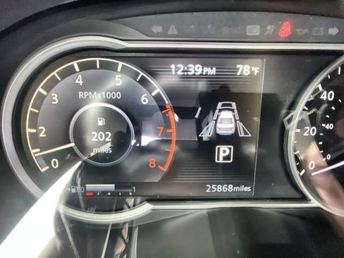 Used 2024 Nissan Versa SV FWD image 12