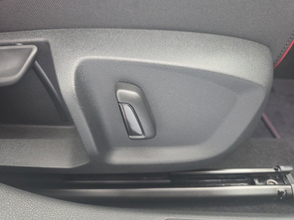 New 2026 Volkswagen GTI SE FWD image 12