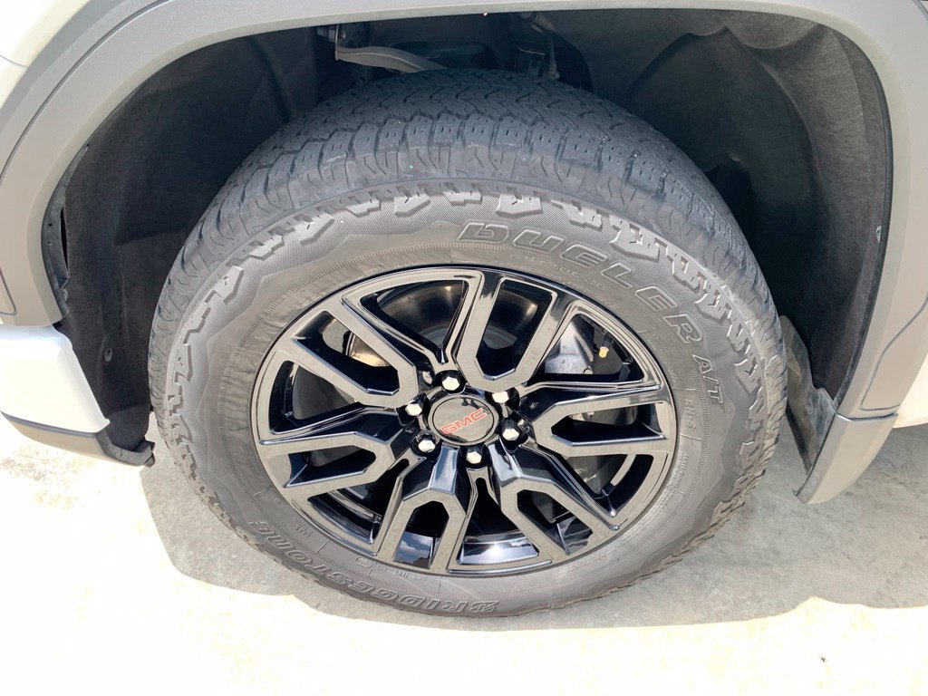 Used 2024 GMC Sierra 1500 Elevation w/ X31 Off-Road Package AWD/4WD image 10