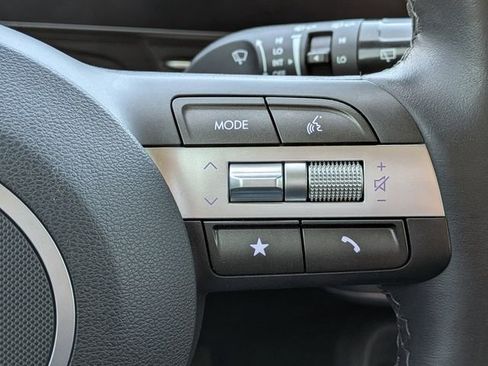 Certified 2025 Hyundai Kona SEL image 25