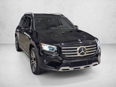 Used 2026 Mercedes-Benz GLB 250 image 3