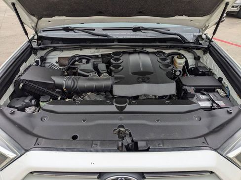 Used 2020 Toyota 4Runner SR5 Premium image 34