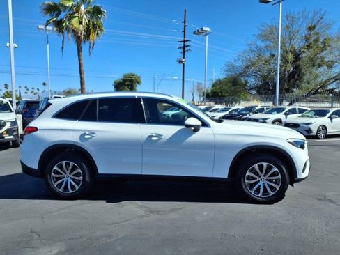 Used 2024 Mercedes-Benz GLC 300 4MATIC image 10