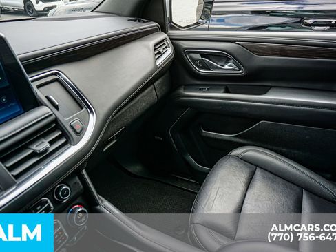 Used 2024 Chevrolet Suburban LT RWD image 47