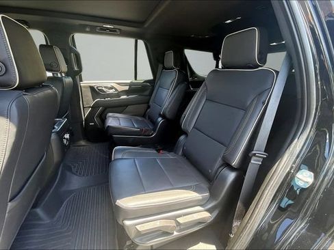 Used 2023 GMC Yukon SLT w/ SLT Premium Package AWD/4WD image 22